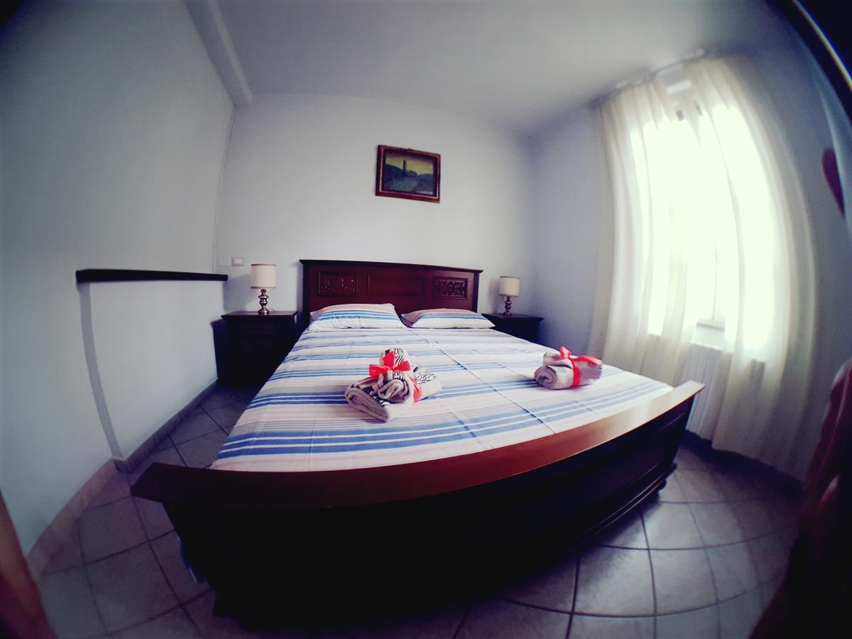 Villa Evillia ลุคคา ภายนอก รูปภาพ