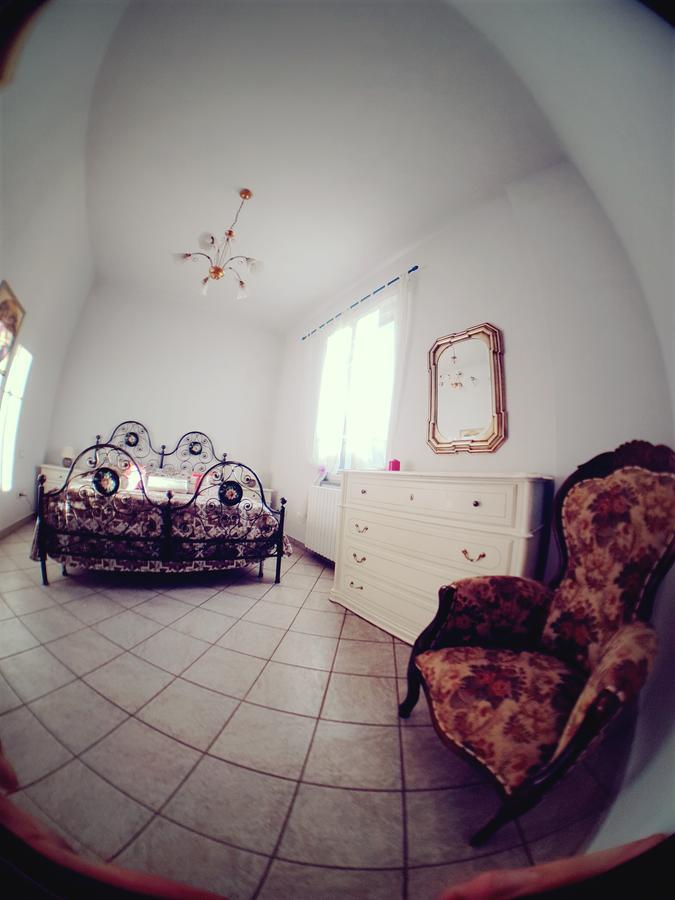 Villa Evillia ลุคคา ภายนอก รูปภาพ
