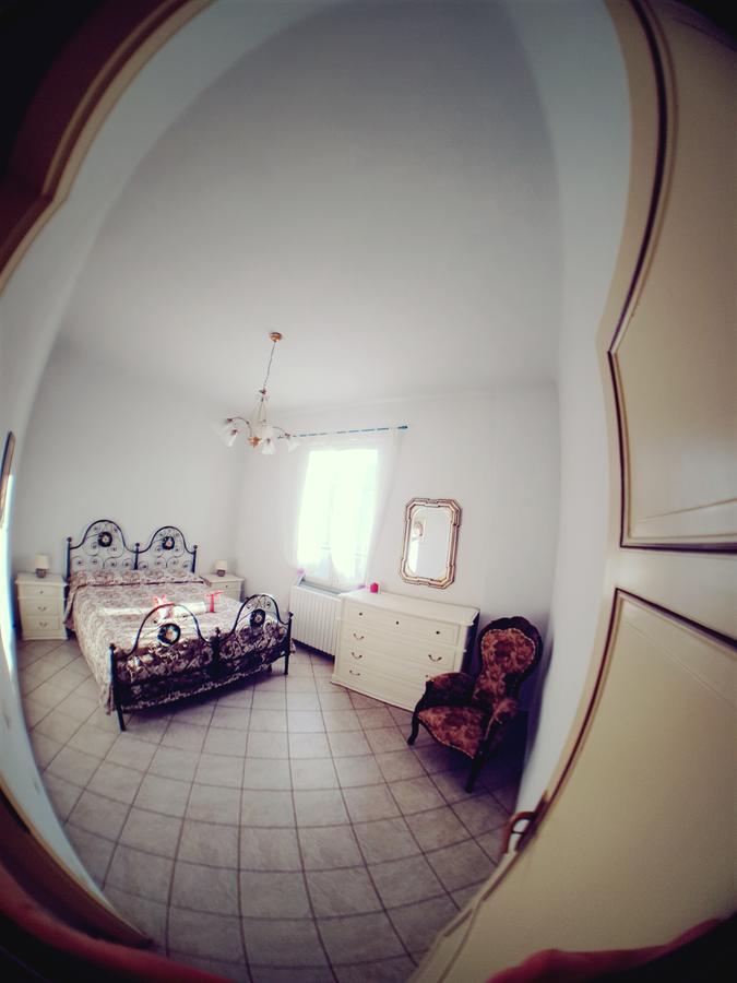 Villa Evillia ลุคคา ภายนอก รูปภาพ