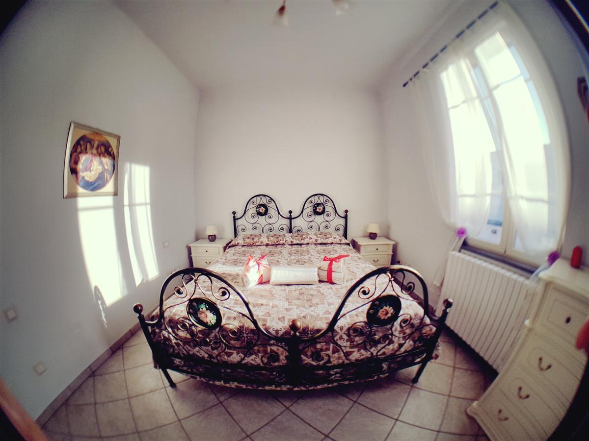 Villa Evillia ลุคคา ภายนอก รูปภาพ